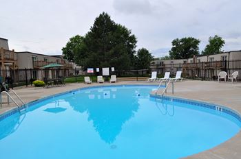 Park 25 apartments - pool